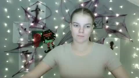 Nana online show from October 2, 8:10 am