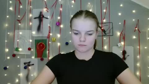 Nana online show from November 6, 8:15 am