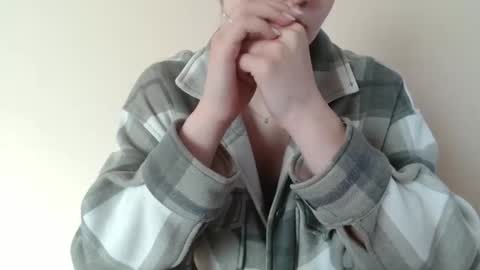 Snapshot of nana_new chatting on April 22, 5:43 am Nana online show from April 22, 5:43 am