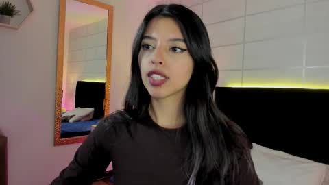 Nana  online show from February 18, 7:54 pm