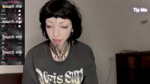 Snapshot of nananevaeragain chatting on December 14, 2:10 pm Nana online show from December 14, 2:10 pm