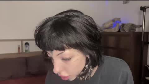 Snapshot of nananevaeragain chatting on December 16, 7:54 pm Nana online show from December 16, 7:54 pm