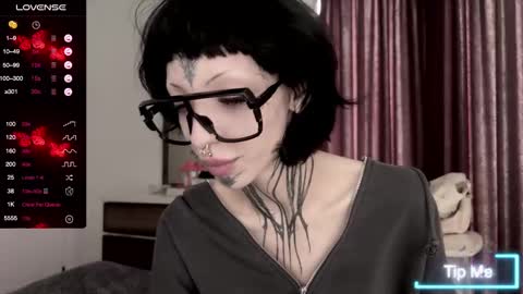 Snapshot of nananevaeragain chatting on January 12, 12:55 pm Nana online show from January 12, 12:55 pm