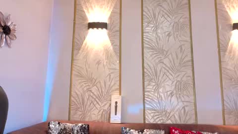 nanasofia_ online show from May 21, 11:17 am