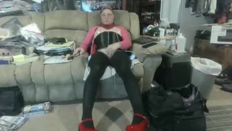 nancyboy_1 online show from February 19, 3:13 am