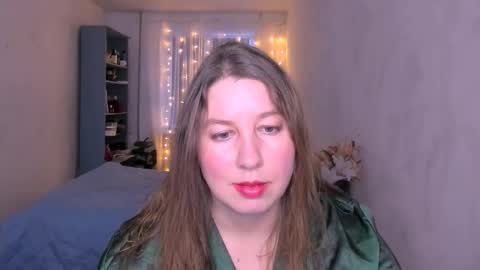 Snapshot of nancysanders chatting on December 17, 8:31 am Nancy online show from December 17, 8:31 am