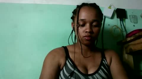 nandrianina416143 online show from February 12, 4:35 pm