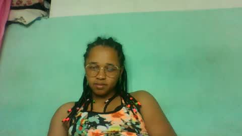 nandrianina416143 online show from June 30, 4:41 pm