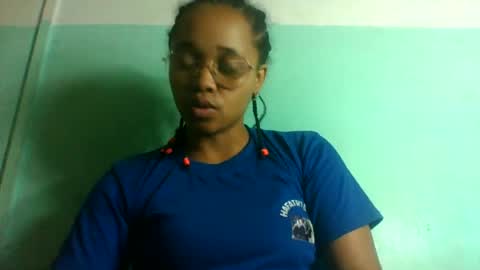 nandrianina416143 online show from July 2, 7:14 am