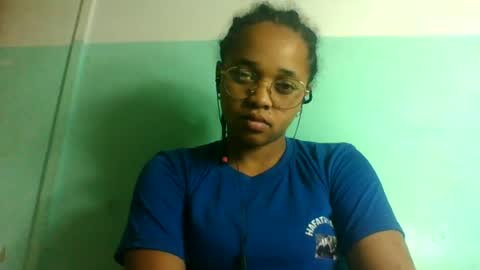 nandrianina416143 online show from July 3, 7:26 am