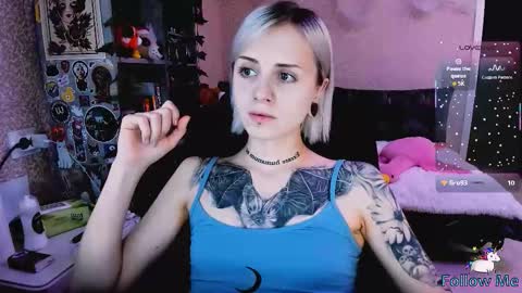 Snapshot of nanitamoore chatting on November 13, 8:19 pm Monday-Friday 12-4 AM and 6-9 AM New York time online show from November 13, 8:19 pm