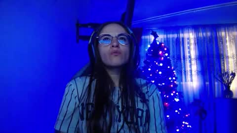 Snapshot of nanna_yoshi chatting on December 17, 12:12 am nanna yoshi online show from December 17, 12:12 am