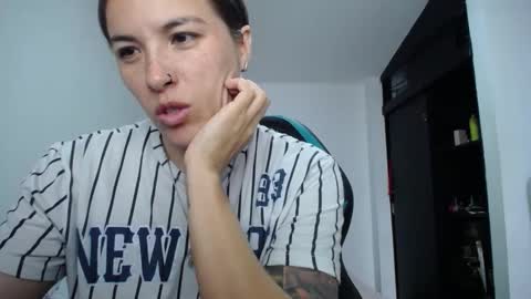 Snapshot of nanna_yoshi chatting on February 3, 7:31 pm nanna yoshi online show from February 3, 7:31 pm