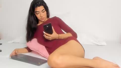 Snapshot of nany_model25 chatting on February 20, 4:25 pm nany_model25 online show from February 20, 4:25 pm