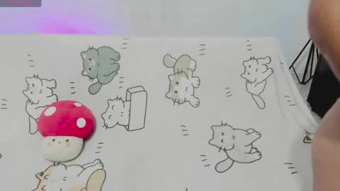 Snapshot of naoko_uwu chatting on May 19, 1:00 am Naoko online show from May 19, 1:00 am
