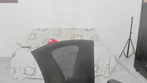 Snapshot of naoko_uwu chatting on June 3, 1:08 am Naoko online show from June 3, 1:08 am