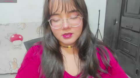 Snapshot of naoko_uwu chatting on June 8, 1:39 am Naoko online show from June 8, 1:39 am