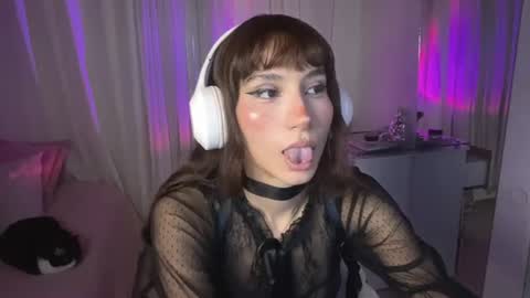  Naomi  online show from July 1, 10:50 am