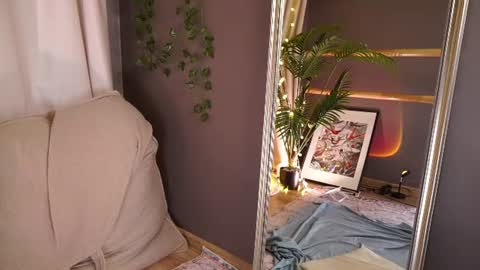 naomi_hotterr online show from July 12, 5:48 pm