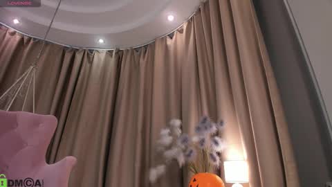 Snapshot of naomi_rias chatting on November 3, 1:51 am Naomi online show from November 3, 1:51 am