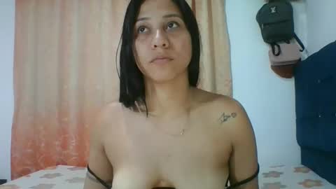 Mia online show from November 5, 11:49 pm