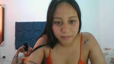 Mia online show from March 8, 5:06 pm