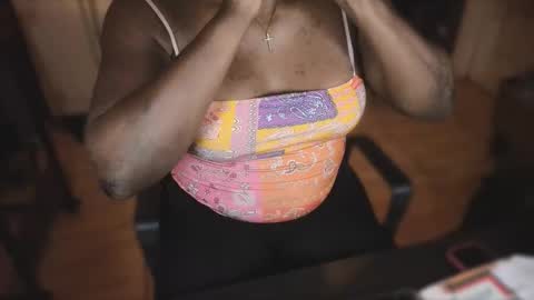 Snapshot of naomifux chatting on November 20, 6:13 am Naomi online show from November 20, 6:13 am