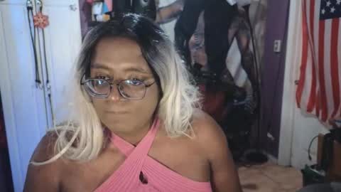 Snapshot of naomifux chatting on November 25, 4:51 pm Naomi online show from November 25, 4:51 pm