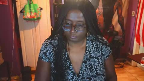 Snapshot of naomifux chatting on February 9, 9:41 pm Naomi online show from February 9, 9:41 pm