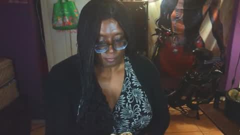 Snapshot of naomifux chatting on February 18, 5:47 am Naomi online show from February 18, 5:47 am