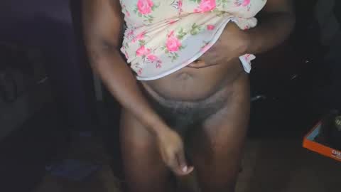 Snapshot of naomifux chatting on February 24, 5:11 pm Naomi online show from February 24, 5:11 pm