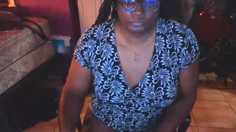 Snapshot of naomifux chatting on February 28, 12:55 am Naomi online show from February 28, 12:55 am