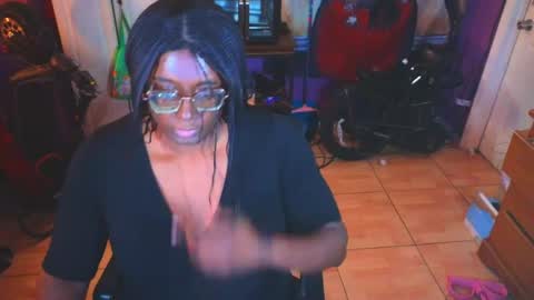Naomi online show from May 7, 10:20 am