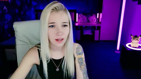 naomihita online show from November 6, 3:02 pm