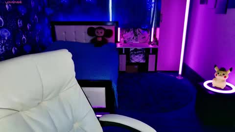 naomihita online show from April 23, 11:20 am