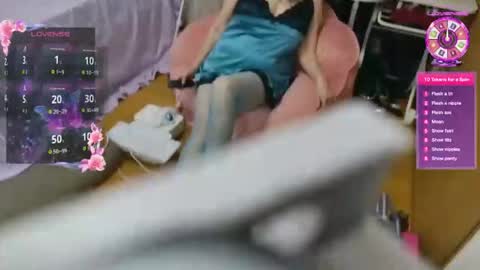 Snapshot of naomihoney77 chatting on November 8, 11:36 pm NaomiHoneys Private Room online show from November 8, 11:36 pm