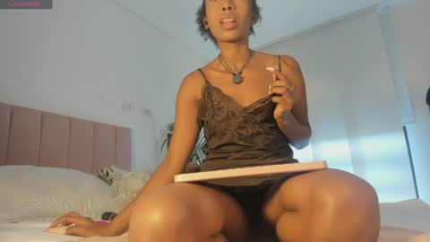 Naomii online show from June 29, 9:26 pm