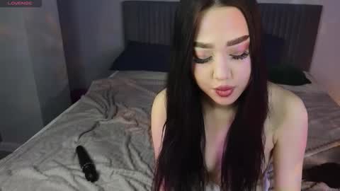 Snapshot of naomikim_ chatting on February 24, 6:11 am Naomi online show from February 24, 6:11 am