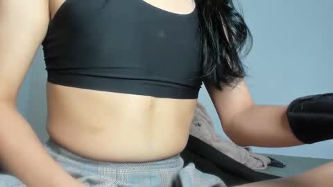 Snapshot of naomimoore chatting on December 20, 10:22 pm Naomi Moore online show from December 20, 10:22 pm