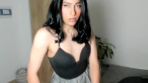 Naomi Moore online show from August 2, 11:47 pm