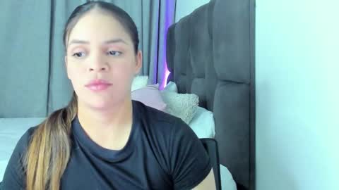 Naomi online show from October 26, 2:50 am