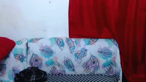 Snapshot of naomiquiin chatting on September 21, 4:58 am naomiquiin online show from September 21, 4:58 am