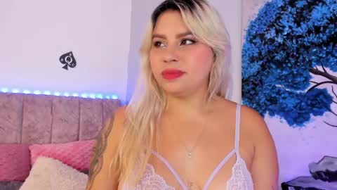 Laura  online show from April 28, 6:40 am