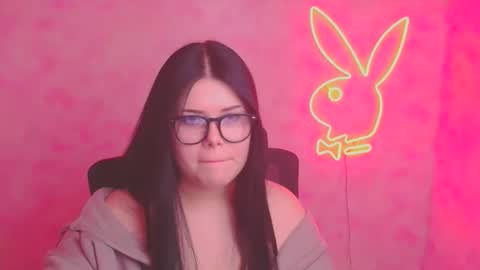 Snapshot of naomivibes chatting on November 12, 12:38 pm Naomi online show from November 12, 12:38 pm