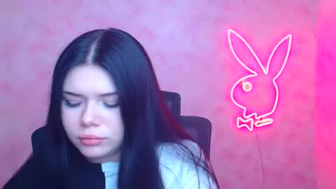 Snapshot of naomivibes chatting on December 17, 6:36 pm Naomi online show from December 17, 6:36 pm