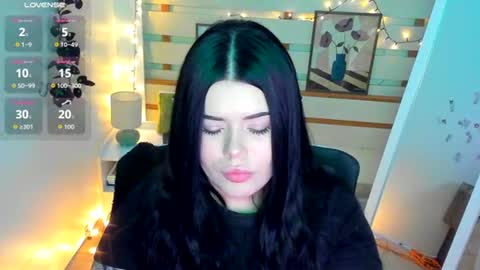 Snapshot of naomivibes chatting on February 12, 7:42 pm Naomi online show from February 12, 7:42 pm