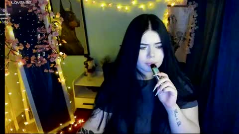 Snapshot of naomivibes chatting on February 17, 9:21 pm Naomi online show from February 17, 9:21 pm