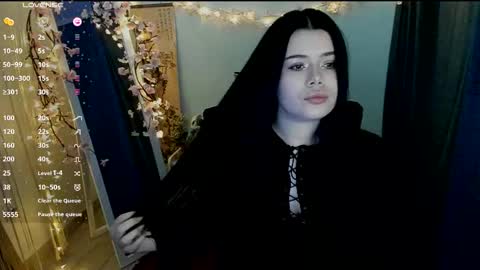 Snapshot of naomivibes chatting on March 6, 7:38 am Naomi online show from March 6, 7:38 am