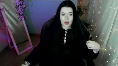 Naomi online show from April 21, 6:31 am