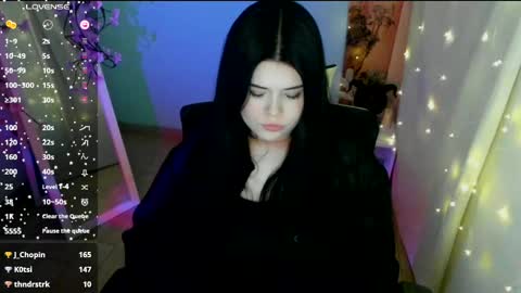 Snapshot of naomivibes chatting on May 16, 10:36 am Naomi online show from May 16, 10:36 am